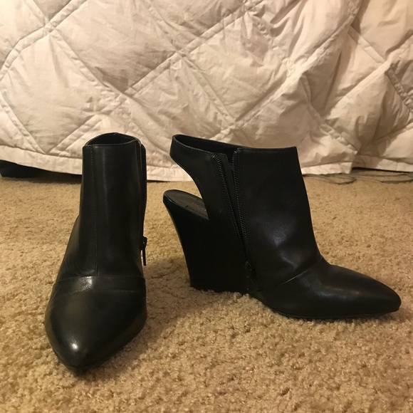 BCBG Wedge heel booties - Picture 3 of 3
